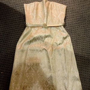 Laundry formal dress